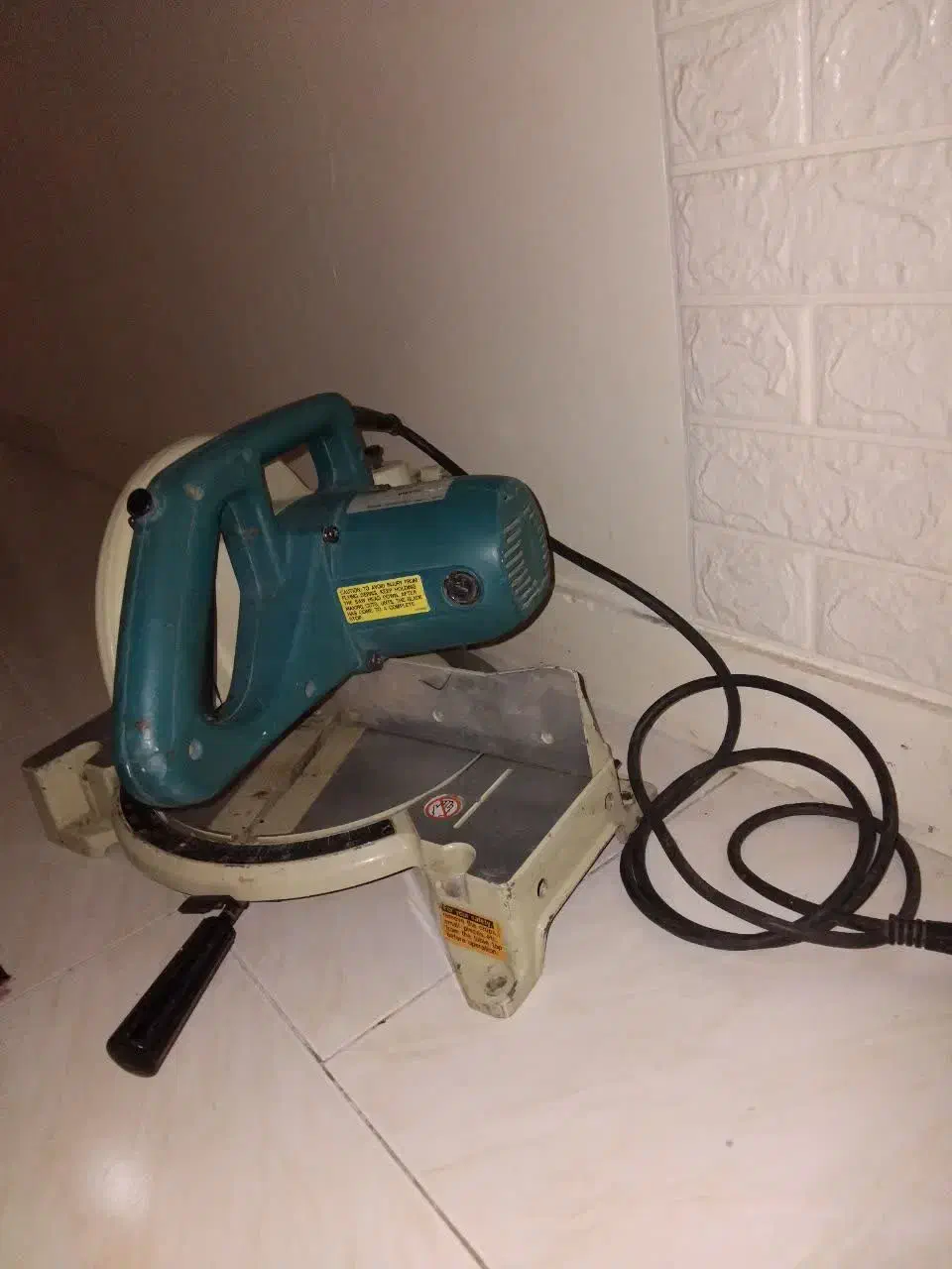 اره فارسی بُر ماکیتا اصل|ابزارآلات|پرند, فاز ۰|دیوار