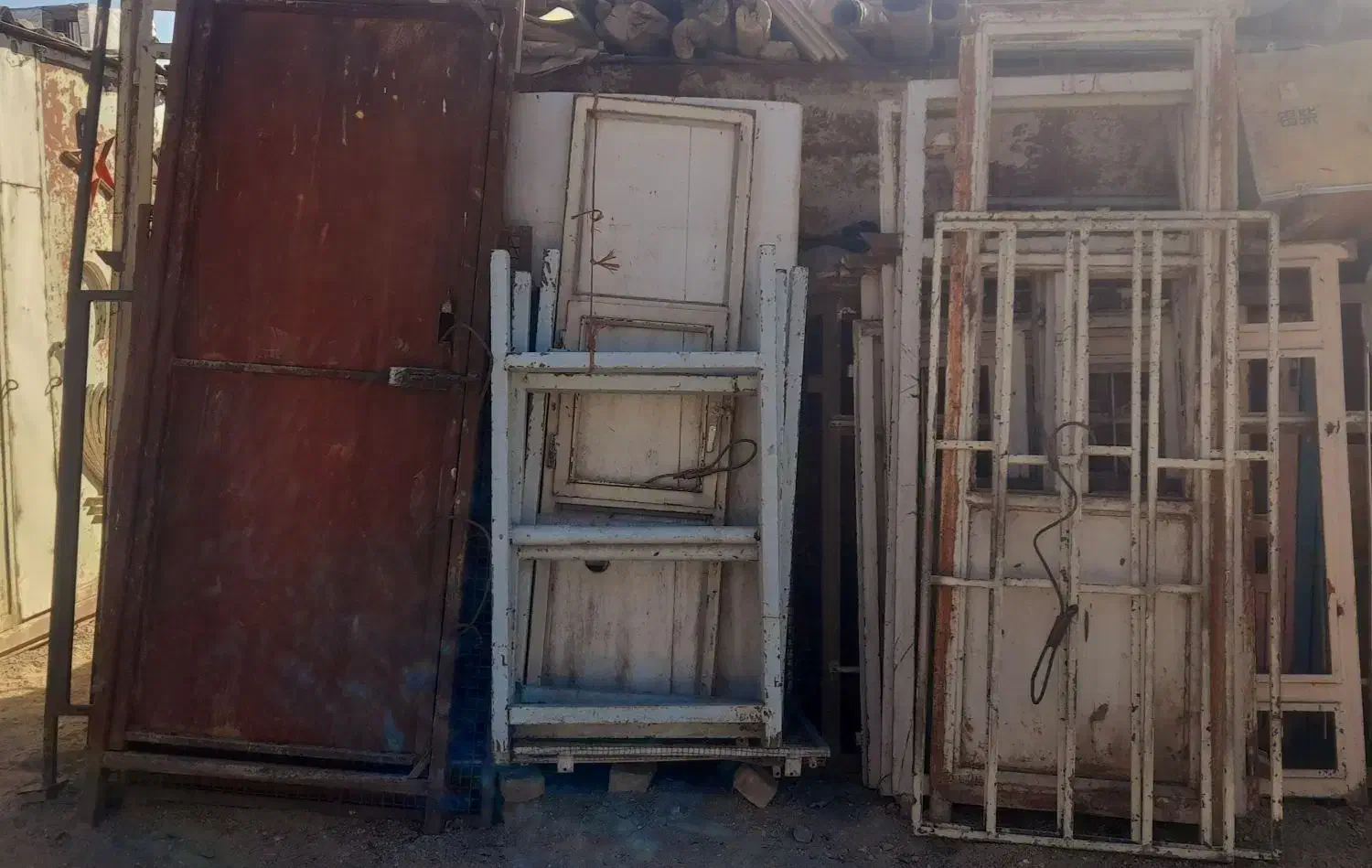 تانکر،جعبه بقل تریلی،فرغون،رینگ ،در و پنجره|مصالح و تجهیزات ساختمان|اشترینان, |دیوار