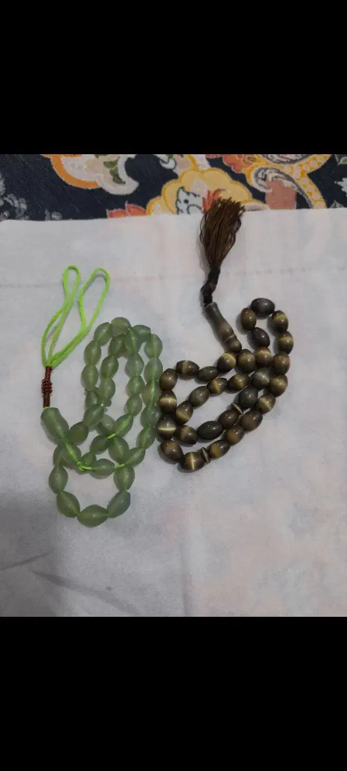 تسبیح‌ قدیمی|کلکسیون اشیاء عتیقه|طاهرگوراب, |دیوار