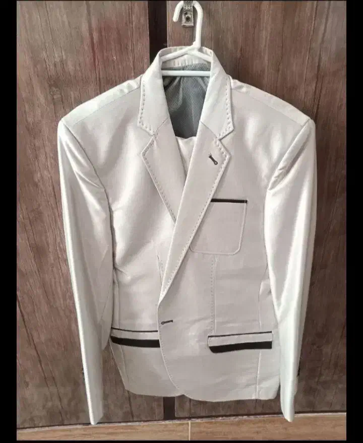 لباس زنانه مردانه نو|لباس|قم, آزادگان|دیوار