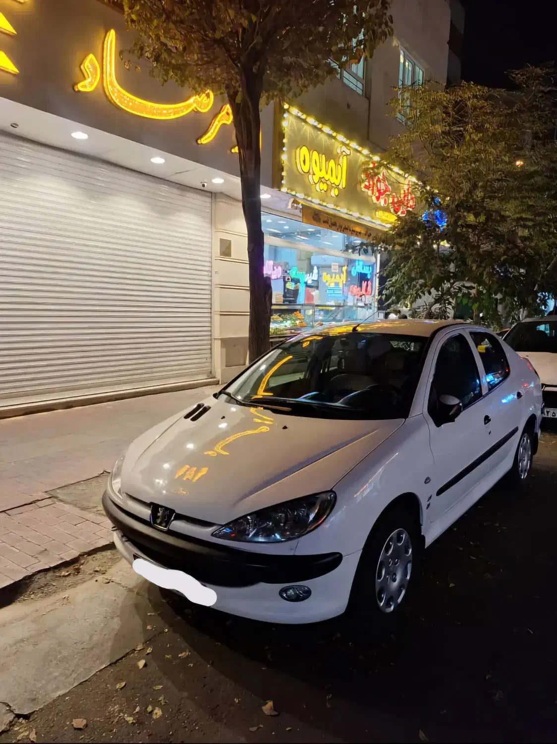 وی ۸ v8 وی هشت ۹۳ سند اول بدون رنگ|خودرو سواری و وانت|تهران, سعادتآباد|دیوار