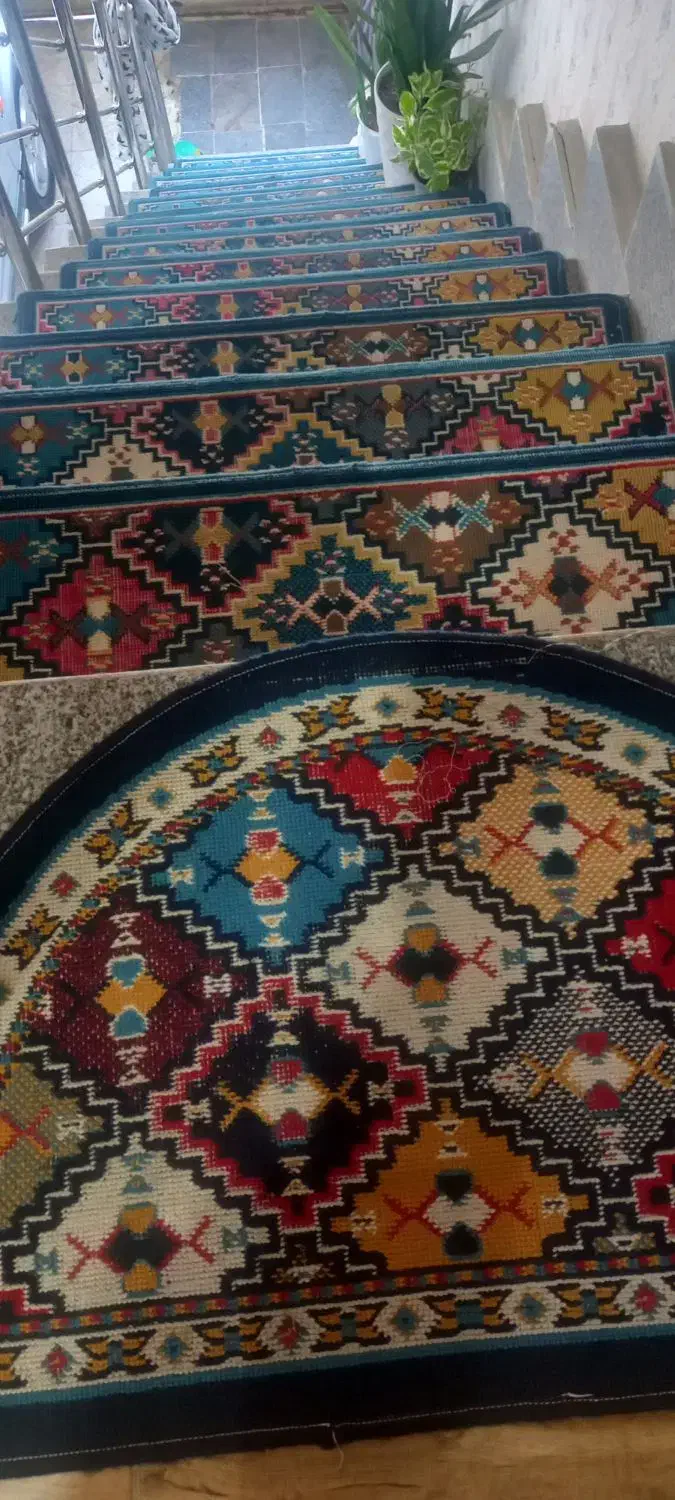 فرش رو پله ایی|گلیم، جاجیم، گبه|رشت, پیرکلاچای|دیوار