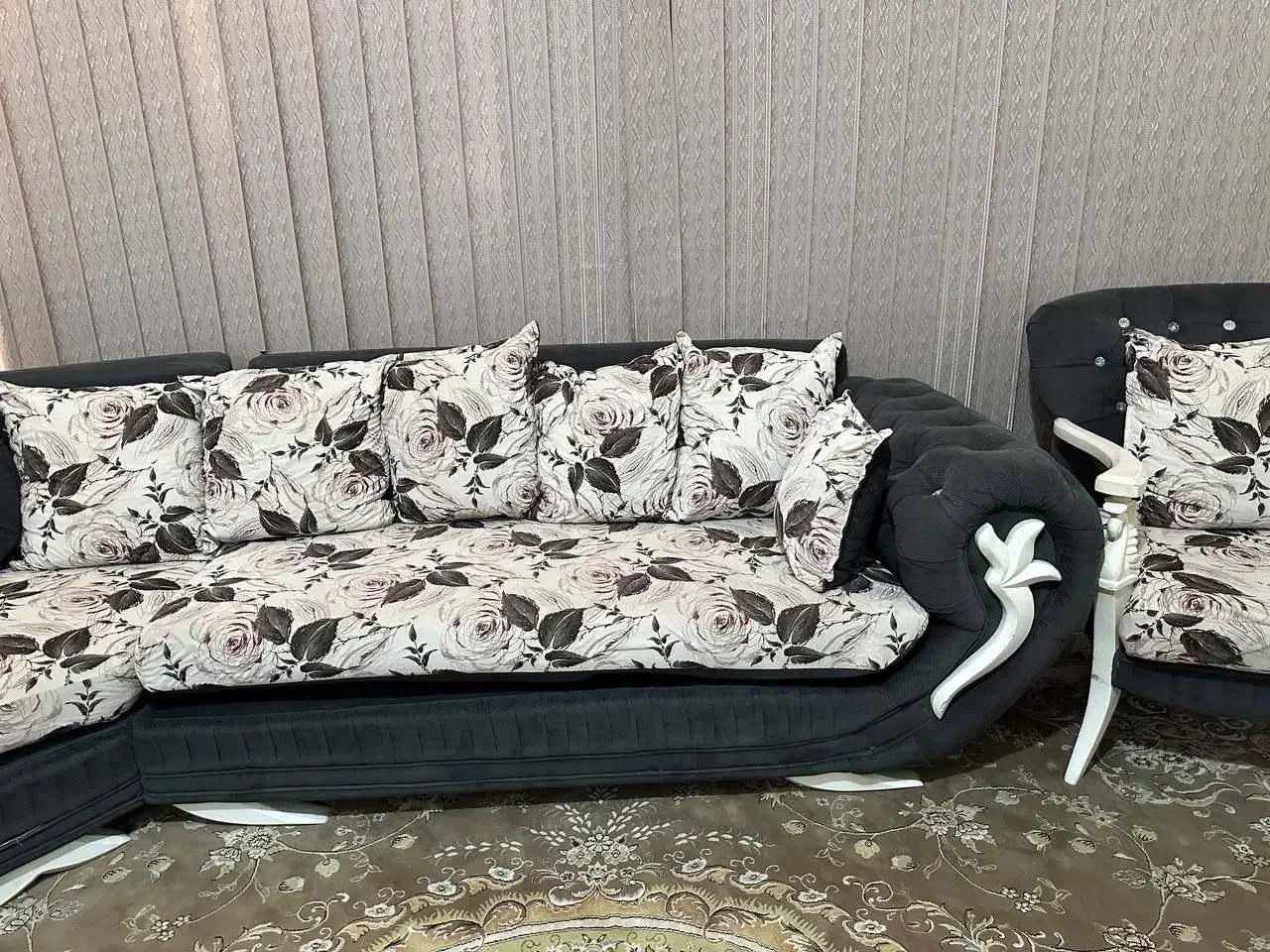 مبل راحتی ۸نفره|مبلمان خانگی و میز عسلی|شاهین‌شهر, حافظ شمالی|دیوار