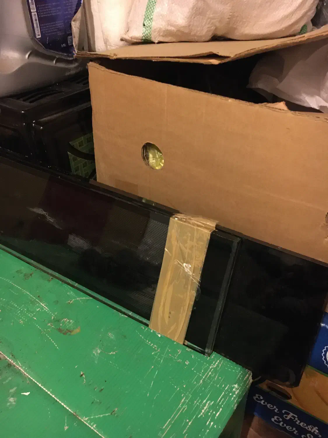 پنکه چادر|پنکه و تصفیهکنندهٔ هوا|رشت, شهرک قدس|دیوار