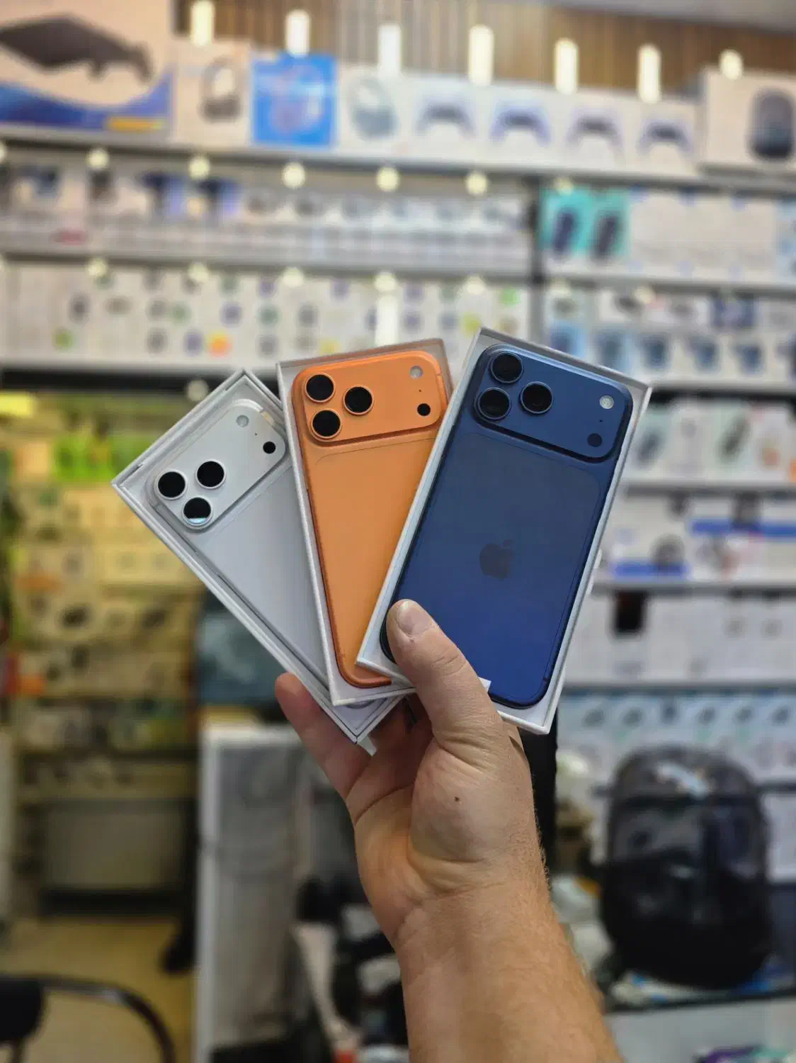 گوشی ۱۷ پرومکس با حافظه ۲۵۶ اکتیو ZAA|موبایل|زنجان, |دیوار