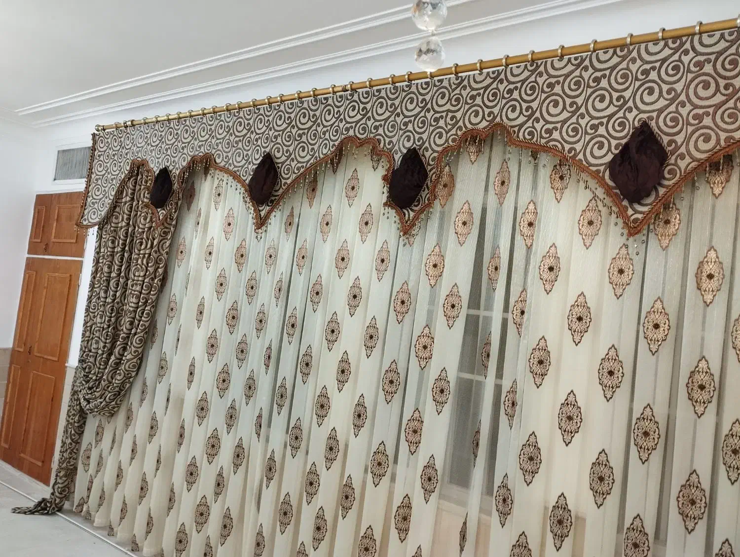 پرده سالن|پرده، رانر، رومیزی|قم, انسجام|دیوار