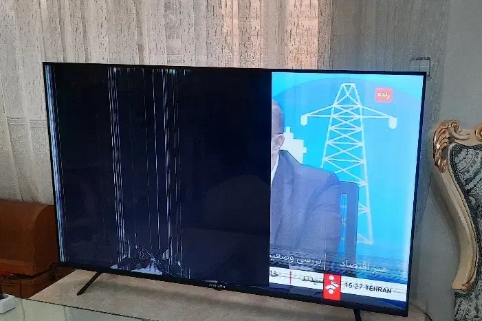 تلویزیون ایکس ویژن 55 اینچ نیاز به تعمیر|تلویزیون و پروژکتور|اندیشه, اندیشه فاز ۳|دیوار