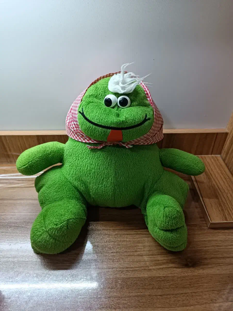 تعدادی عروسک بفروش میرسد|اسباب‌بازی بچه|قم, قلعه کامکار|دیوار