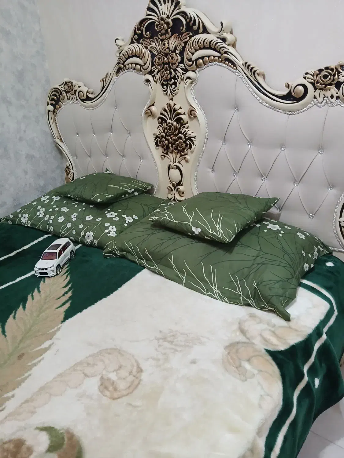 تعدادی لوازم خانگی باقیمت مناسب|تخت و سرویس خواب|بندر انزلی, ژاندارمری|دیوار