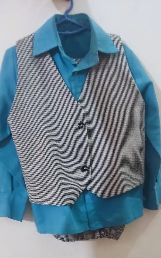 پیراهن و جلیقه و شلوار|کفش و لباس بچه|جهرم, |دیوار