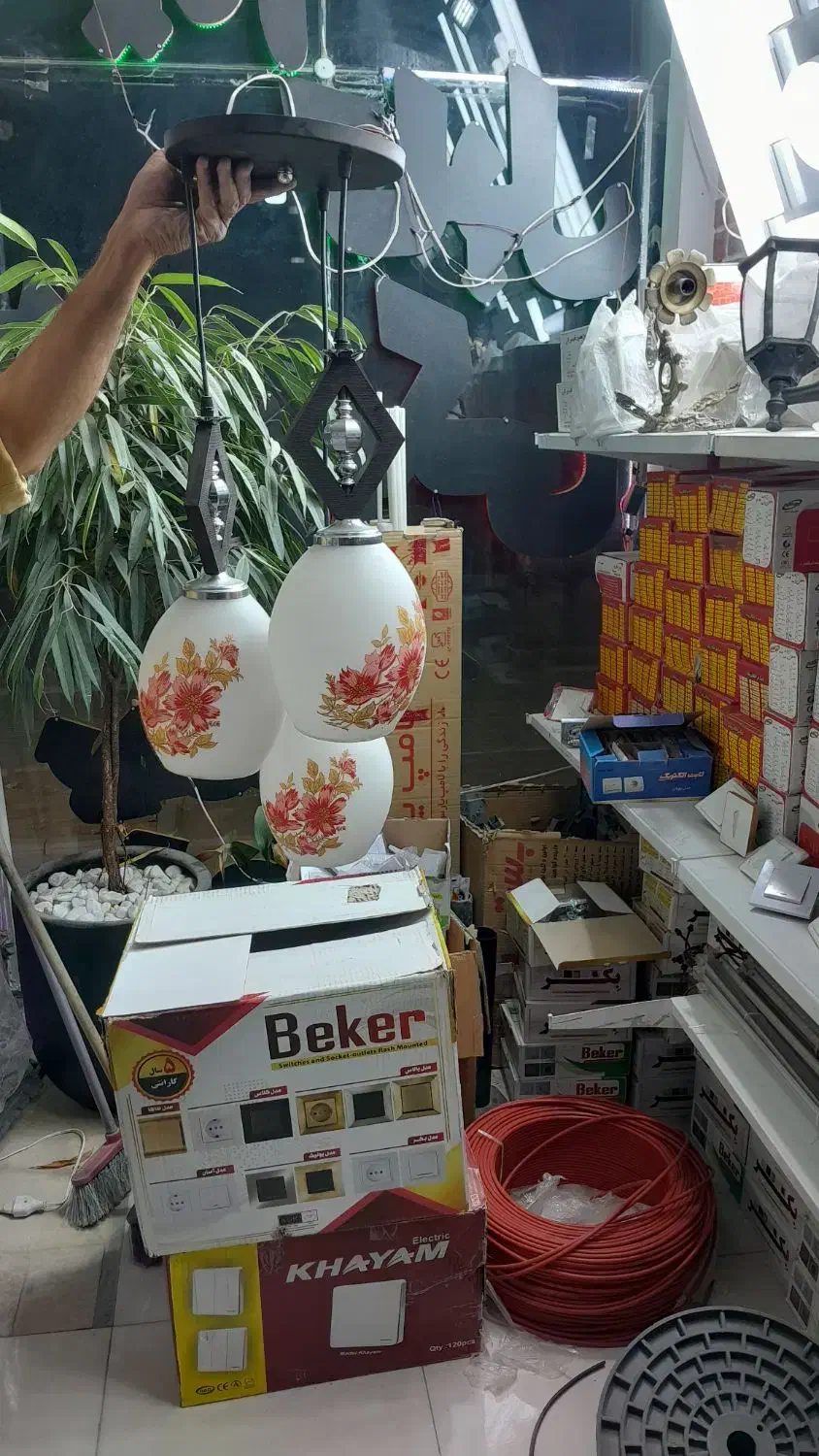 لوستر و چراغ خواب|لوستر و چراغ آویز|مشهد, امیریه|دیوار