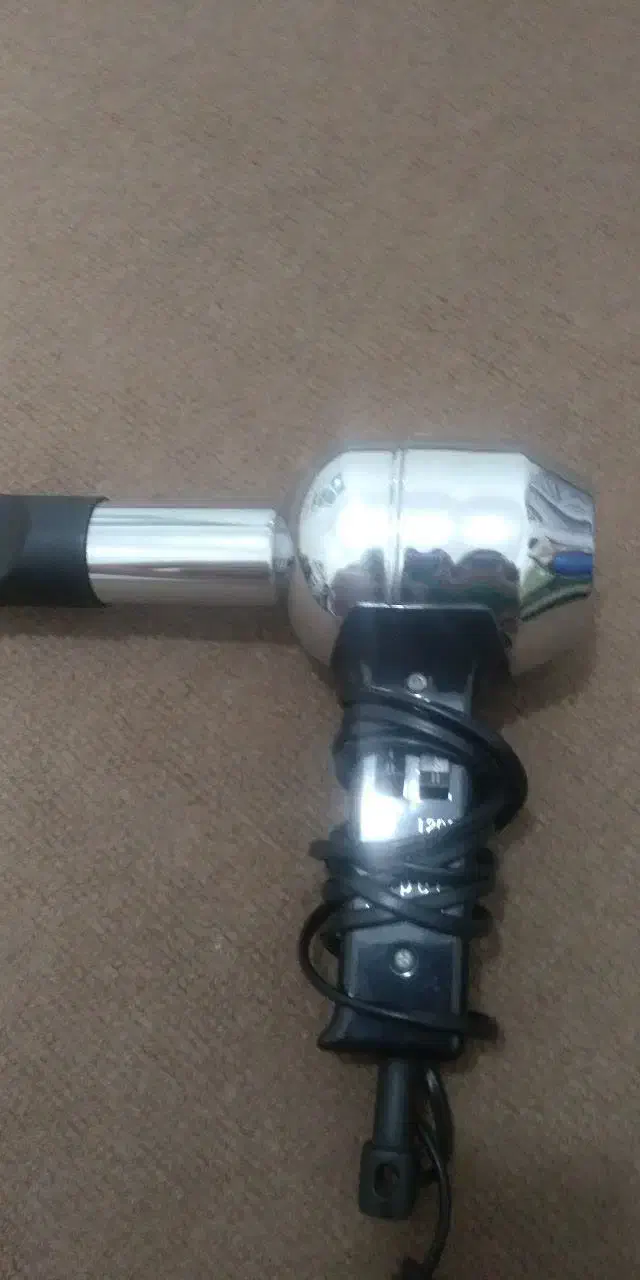 ریش تراش برقی...سشوار|آرایشی، بهداشتی، درمانی|آمل, |دیوار