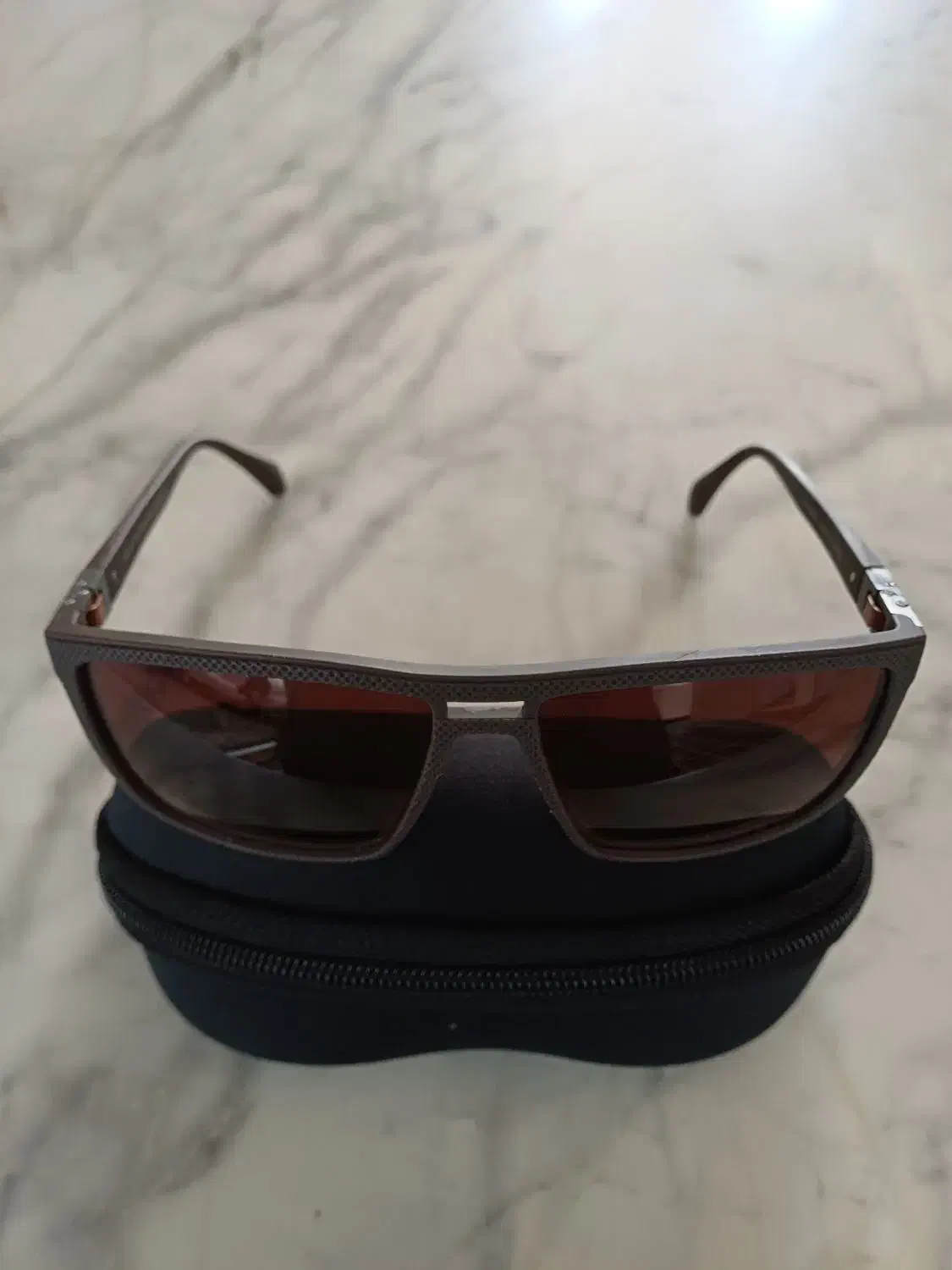 عینک آفتابی(فرانسوی)|زیورآلات و اکسسوری|اراک, |دیوار