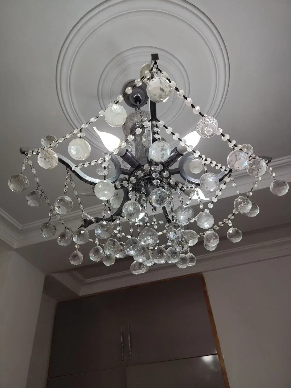 لوستر|لوستر و چراغ آویز|رشت, حومه رشت|دیوار