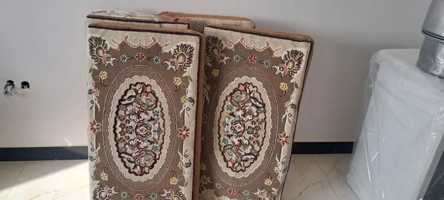 فروش فرش دست دوم با پشتی|فرش|دلبران, |دیوار