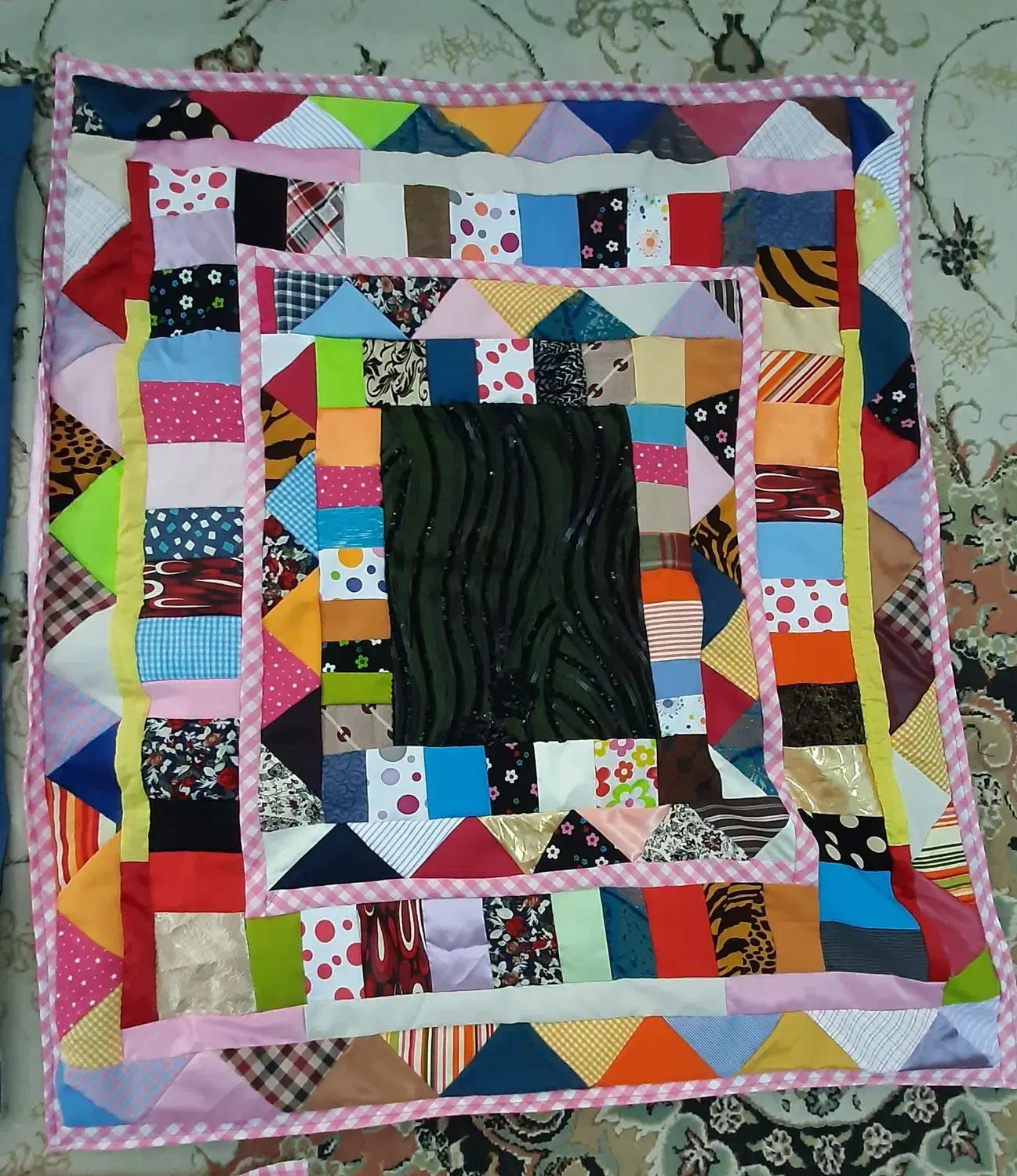 رومیزی و رویه کرسی مخصوص شب یلدا|صنایع دستی و سایر لوازم تزئینی|قم, شاه سید علی|دیوار