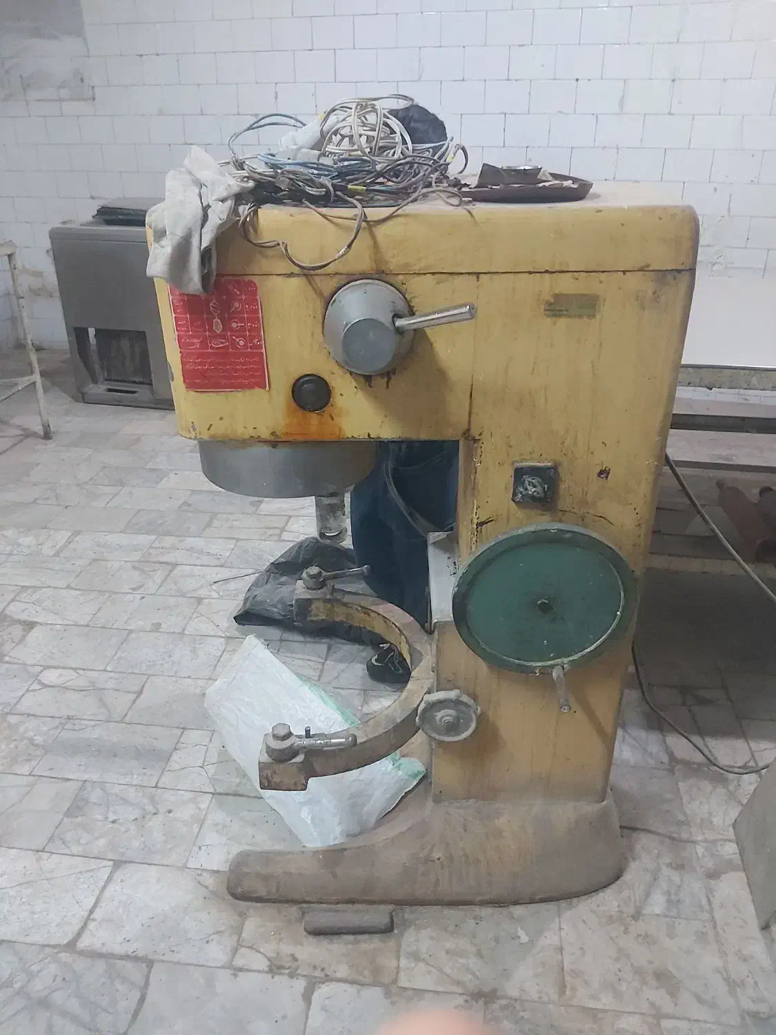 فر ،میکسر ،پهن کن، خمیر گیر وسایل کارگاه قنادی|ماشین‌آلات صنعتی|محمدشهر, همایون ویلا|دیوار