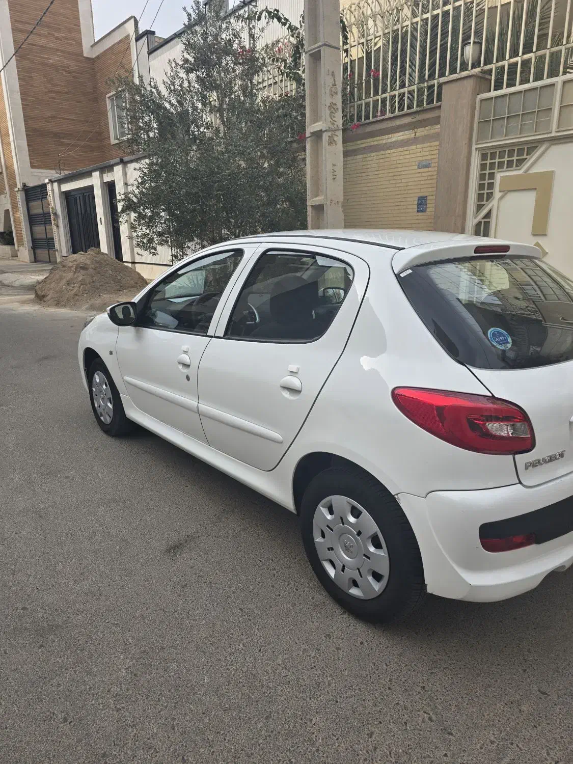 ۲۰۷ دنده ای مدل ۱۴۰۳|خودرو سواری و وانت|یزد, |دیوار