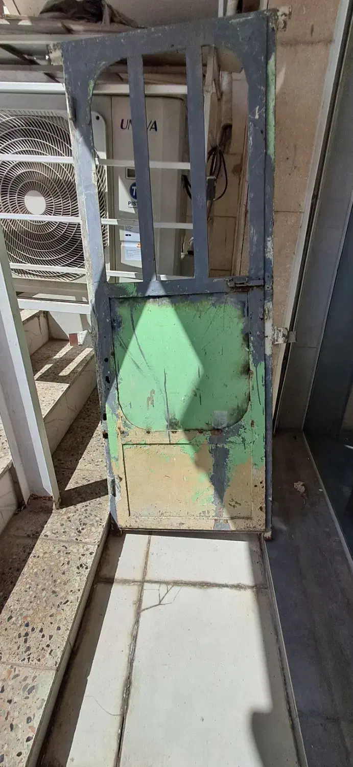 در فلزی  کاملآ سالم  به ابعاد 180در70|مصالح و تجهیزات ساختمان|مسجد سلیمان, |دیوار