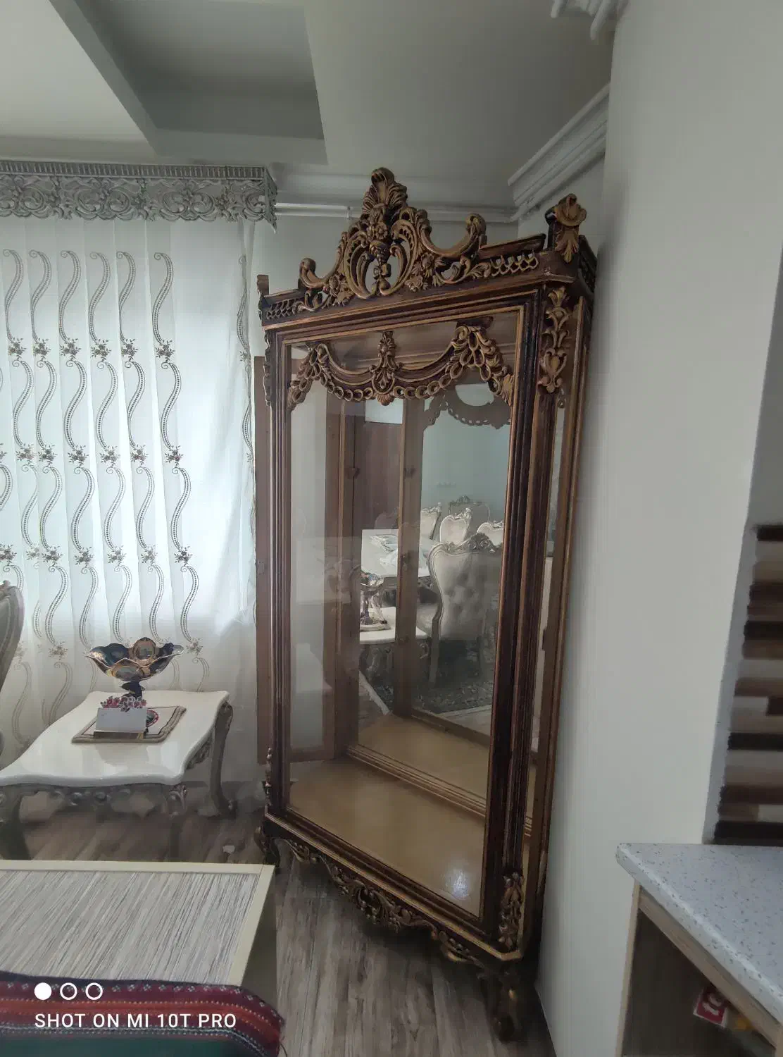 ویترین ایستاده چوب روسی|بوفه، ویترین، کنسول|رشت, جهاد|دیوار