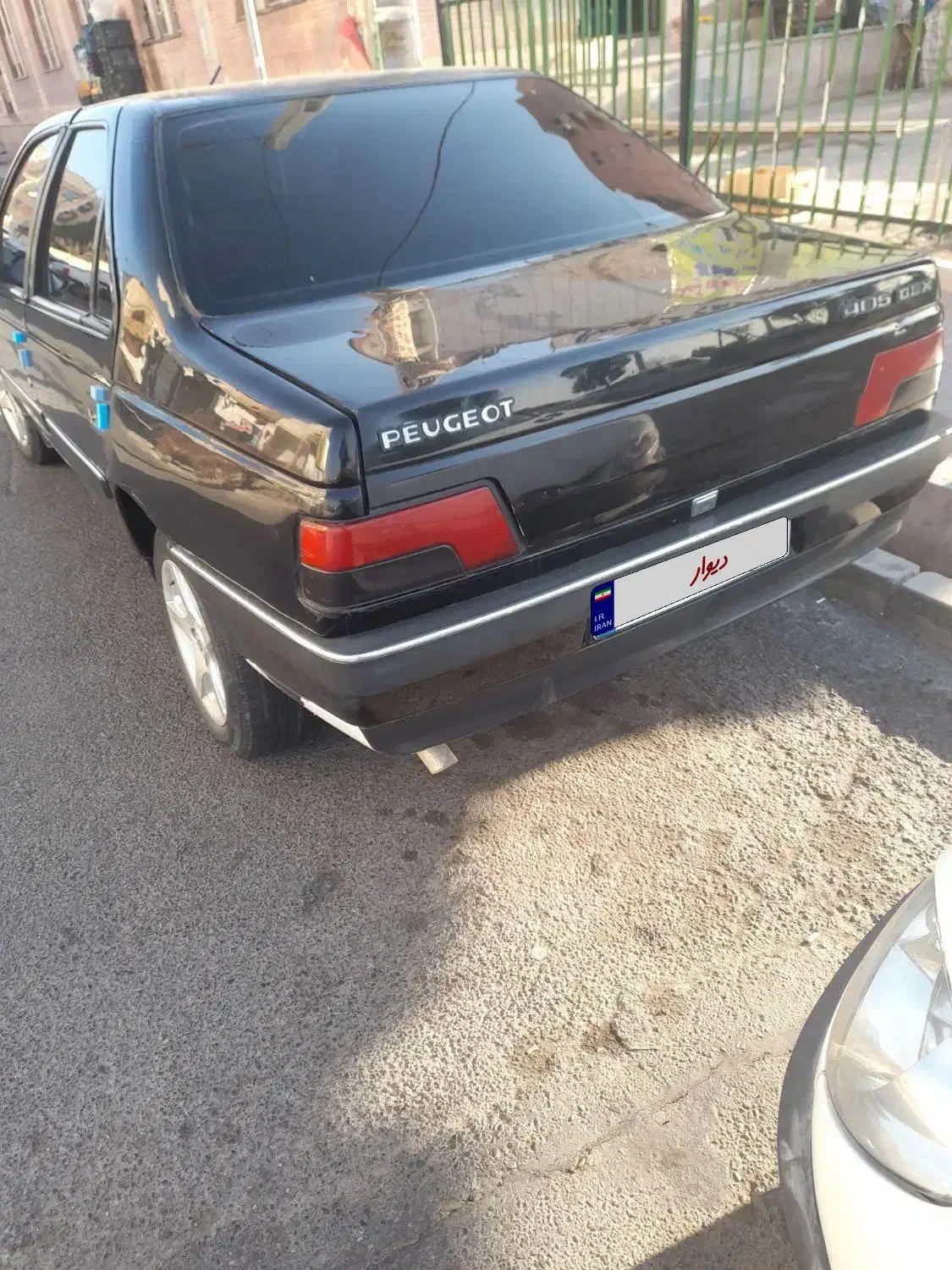 ۴۰۵ مدل ۸۴|خودرو سواری و وانت|پرند, فاز ۲|دیوار