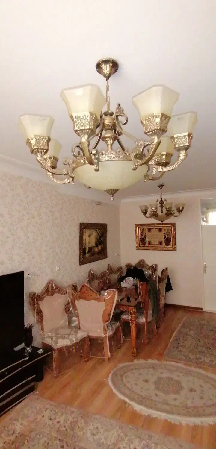 لوستر طرح برنز 8 شاخه و 3 شعله داخل 2 عدد|لوستر و چراغ آویز|ری, ظهیرآباد|دیوار