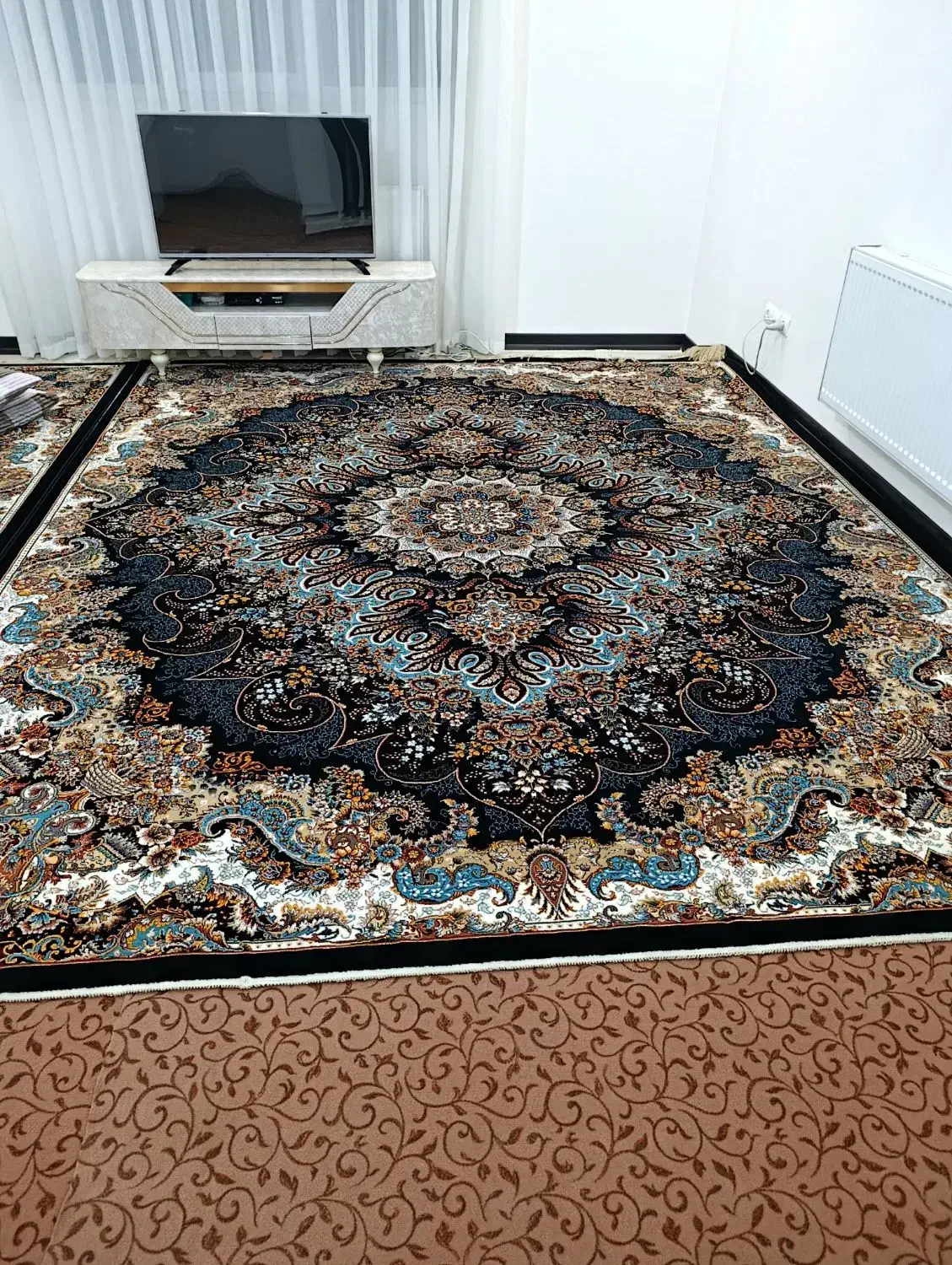 فرش بدون هیچ پاره گی|فرش|هشتگرد, شهرک آپادانا|دیوار