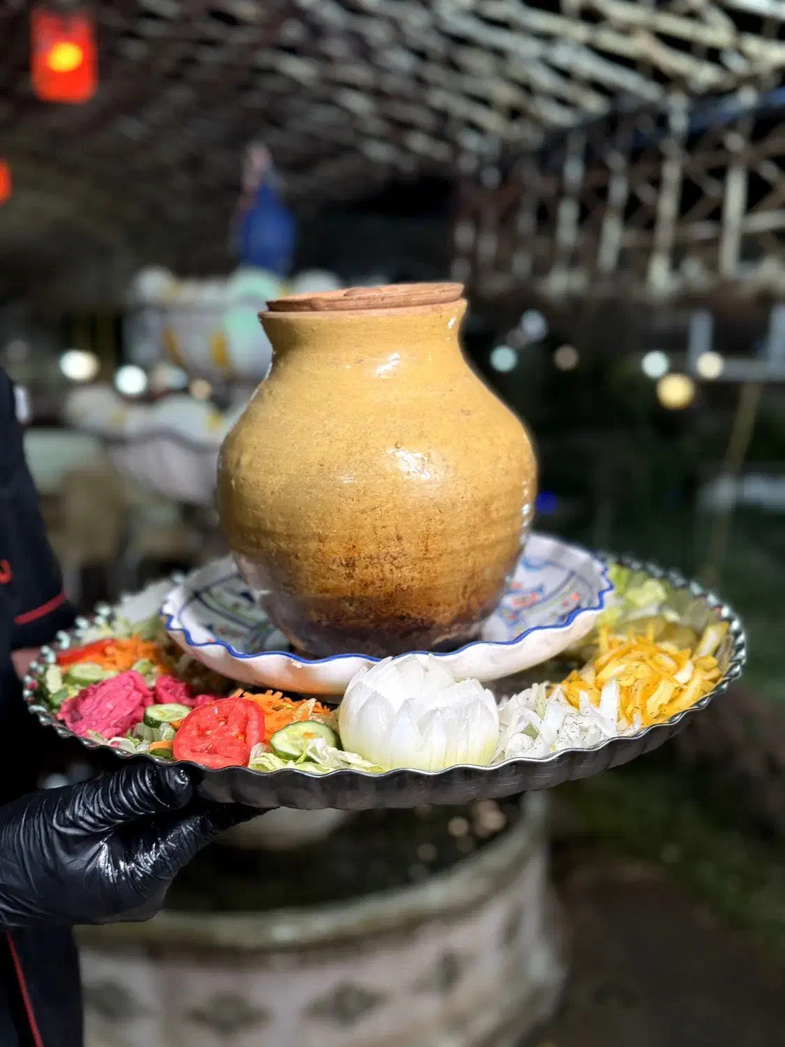 نیازمند نیرو برای رستوران|استخدام خدمات فروشگاه و رستوران|میبد, |دیوار