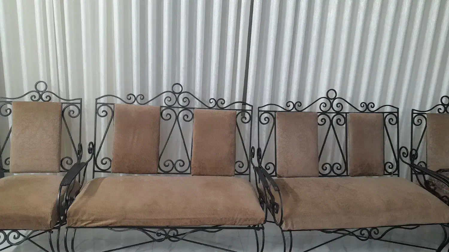 مبل فرفوژه|مبلمان خانگی و میز عسلی|کاشان, زیارتی|دیوار