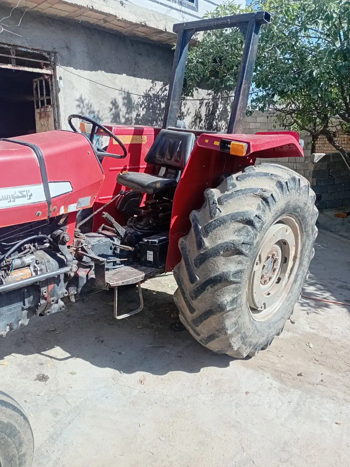 تراکتورفرگوسن ۸۱|خودرو سنگین|نهاوند, |دیوار