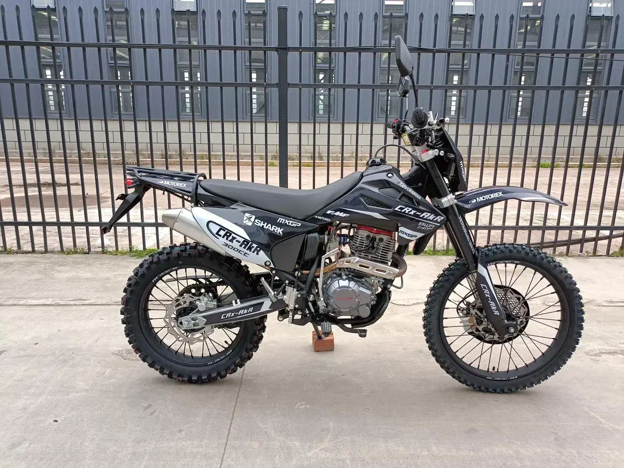 crx AKR 300|موتورسیکلت|بانه, |دیوار