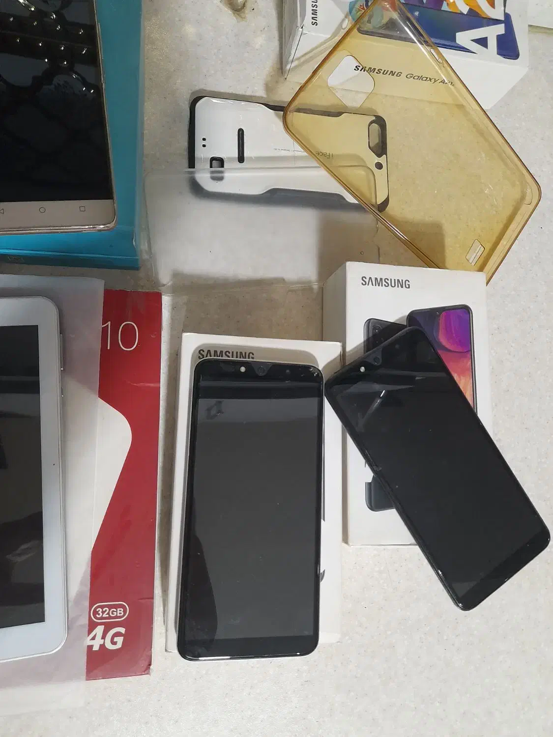 چند مدل گوشی|موبایل|ری, جوانمرد قصاب|دیوار