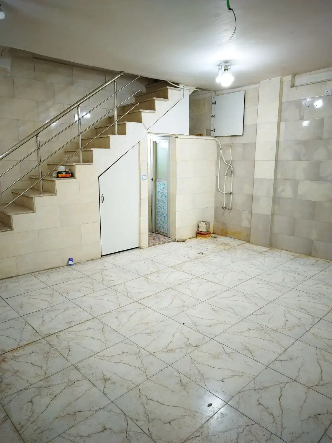 اجاره زیرزمین تجاری مرکز شهر خیابان فولادیان|اجارهٔ دفتر کار، اتاق اداری، مطب|دزفول, |دیوار