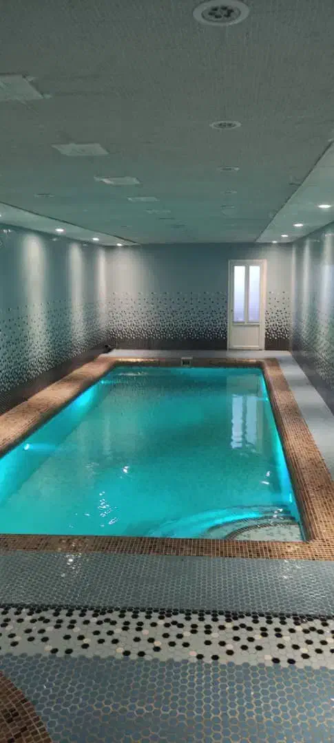 اجاره ویلا باغبهادران باغبادران باغ بهادران|اجارهٔ کوتاه‌مدت ویلا و باغ|اصفهان, باغ دریاچه|دیوار