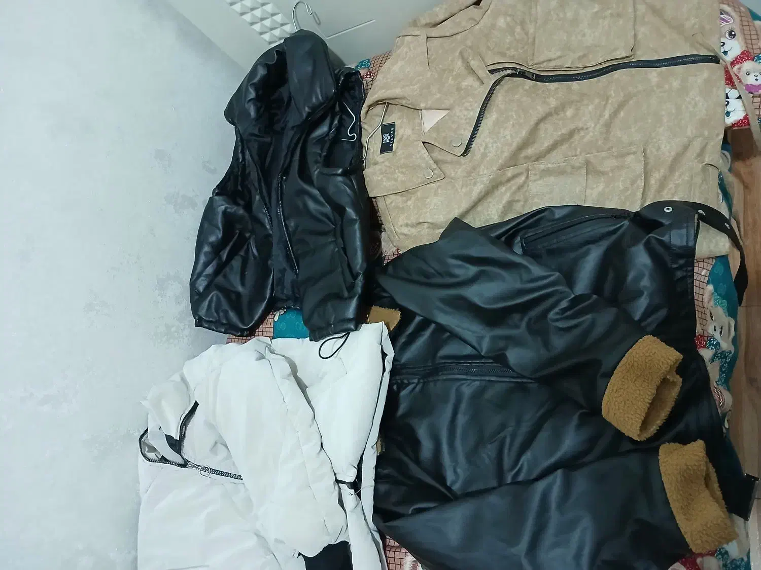 کاپشن پافر مانتو|لباس|مشکیندشت, |دیوار