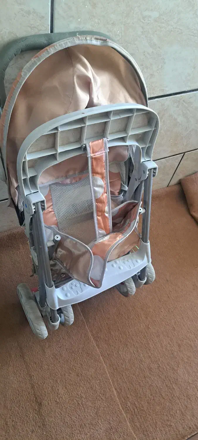 کالسکه تاشو|کالسکه و لوازم جانبی|شیراز, شهرک مهرگان|دیوار