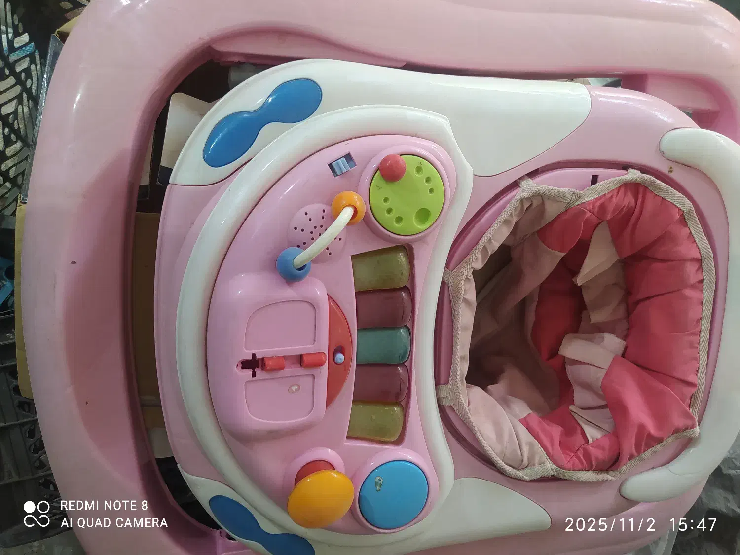 وسایل نوزادی|کالسکه و لوازم جانبی|نجفآباد, باغ ملی|دیوار