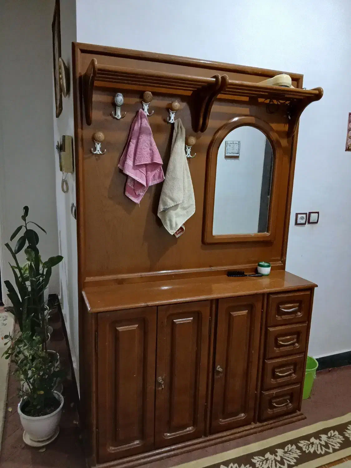 چوب لباسی بفروش میرسد|جاکفشی، کمد، دراور|کارون, |دیوار