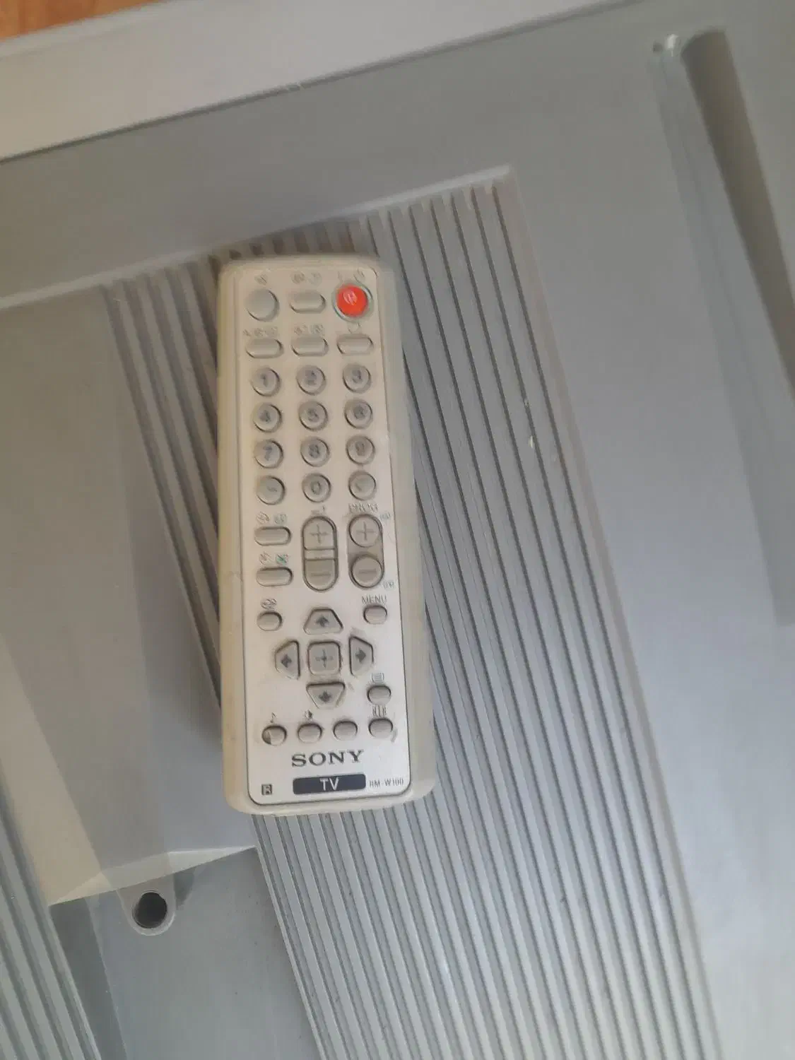 تلوزیون سونی ۲۱ مانیتورمکسون ماشین|تلویزیون و پروژکتور|بروجرد, |دیوار