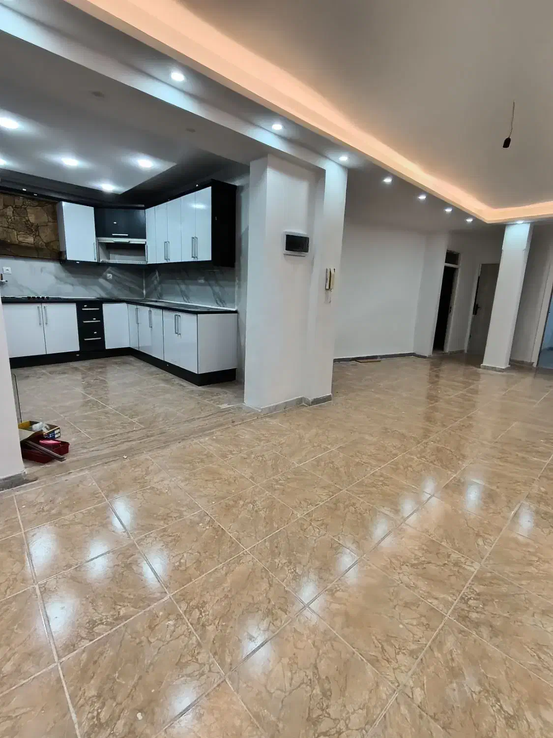 فروش واحدمشترک بایک‌واحد متراژ۹۲مترپشت ایستگاه چاف|فروش آپارتمان|لنگرود, |دیوار