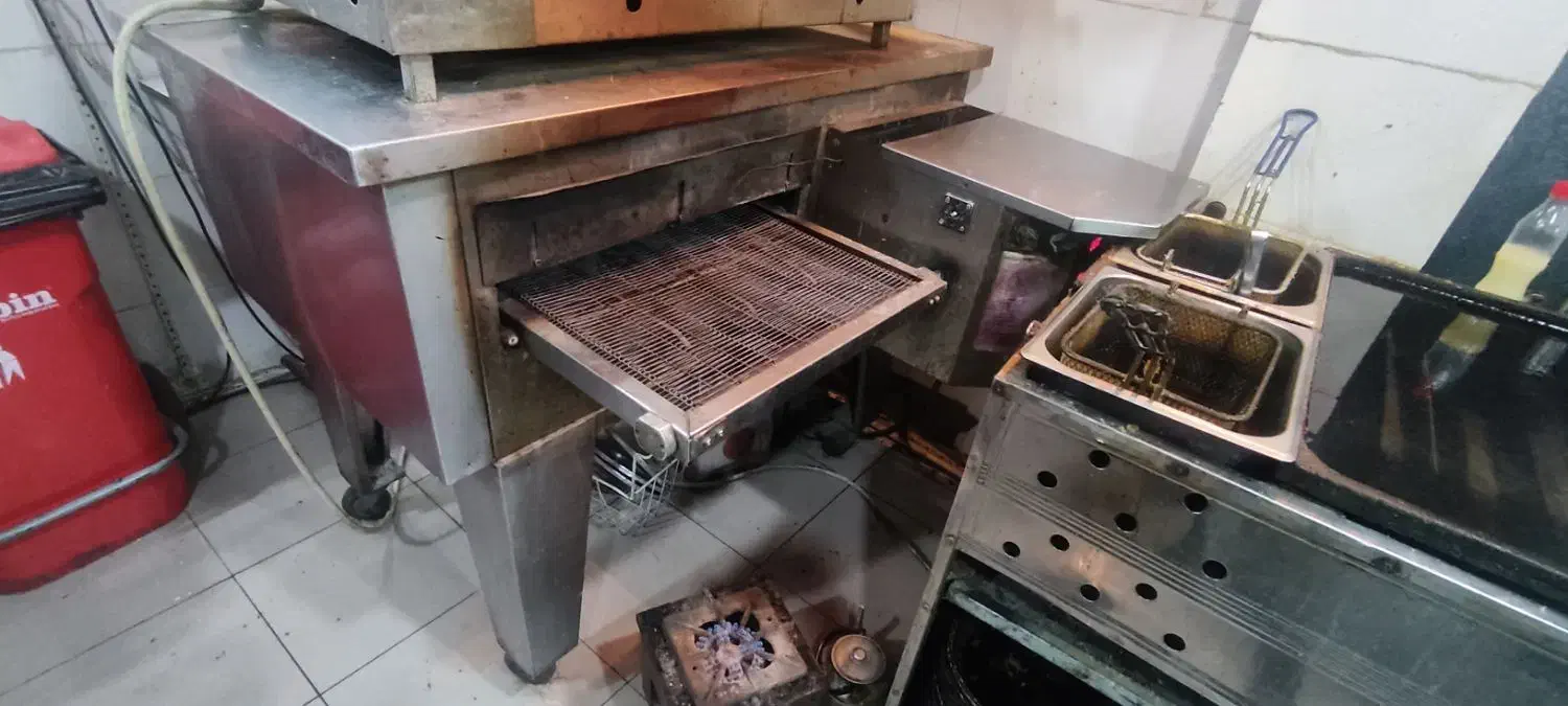 فر پیتزا ریلی|کافیشاپ و رستوران|مشهد, جاهد شهر|دیوار