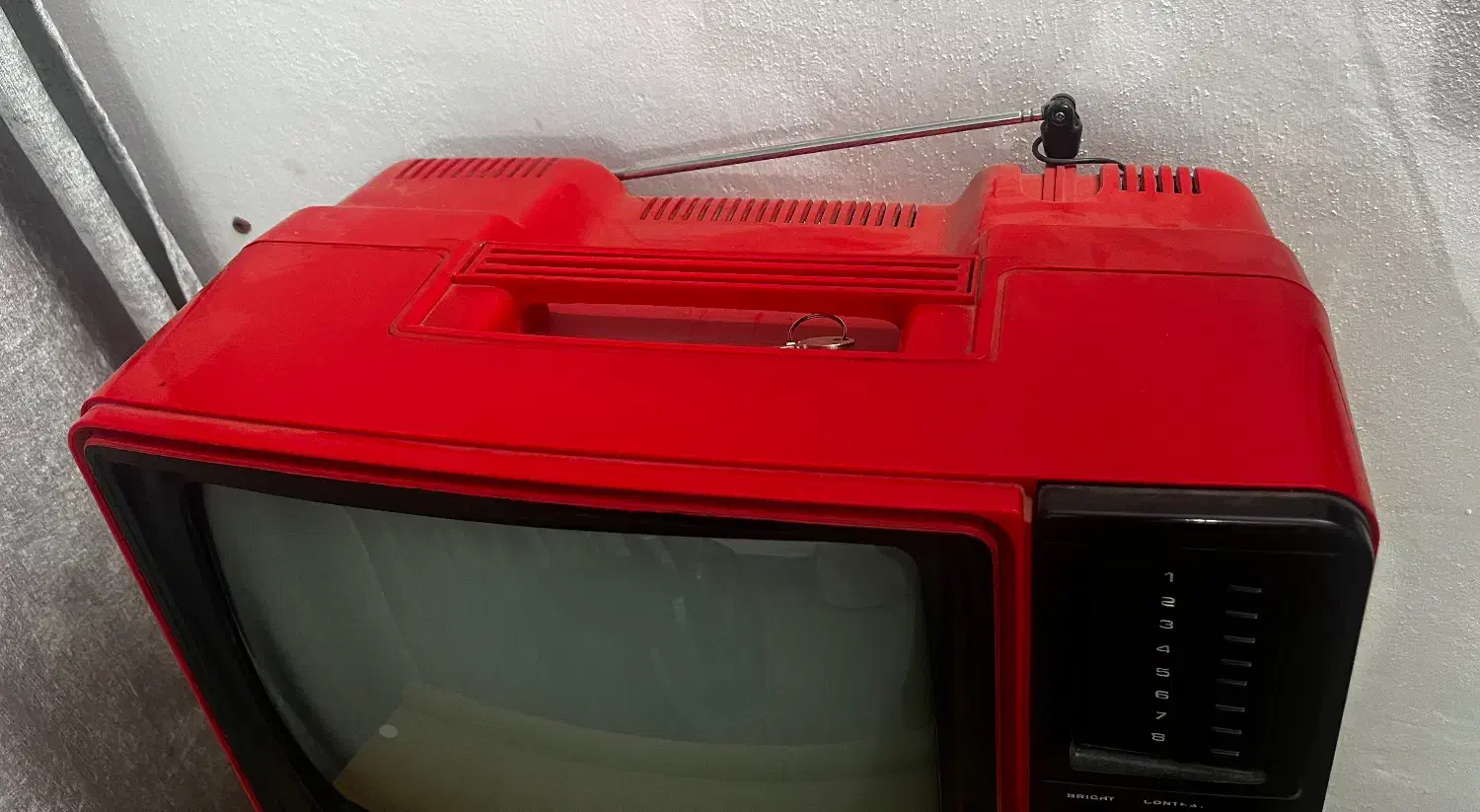 تلویزیون عتیقه قرمز قدیمی شهاب|تلویزیون و پروژکتور|گرگان, |دیوار