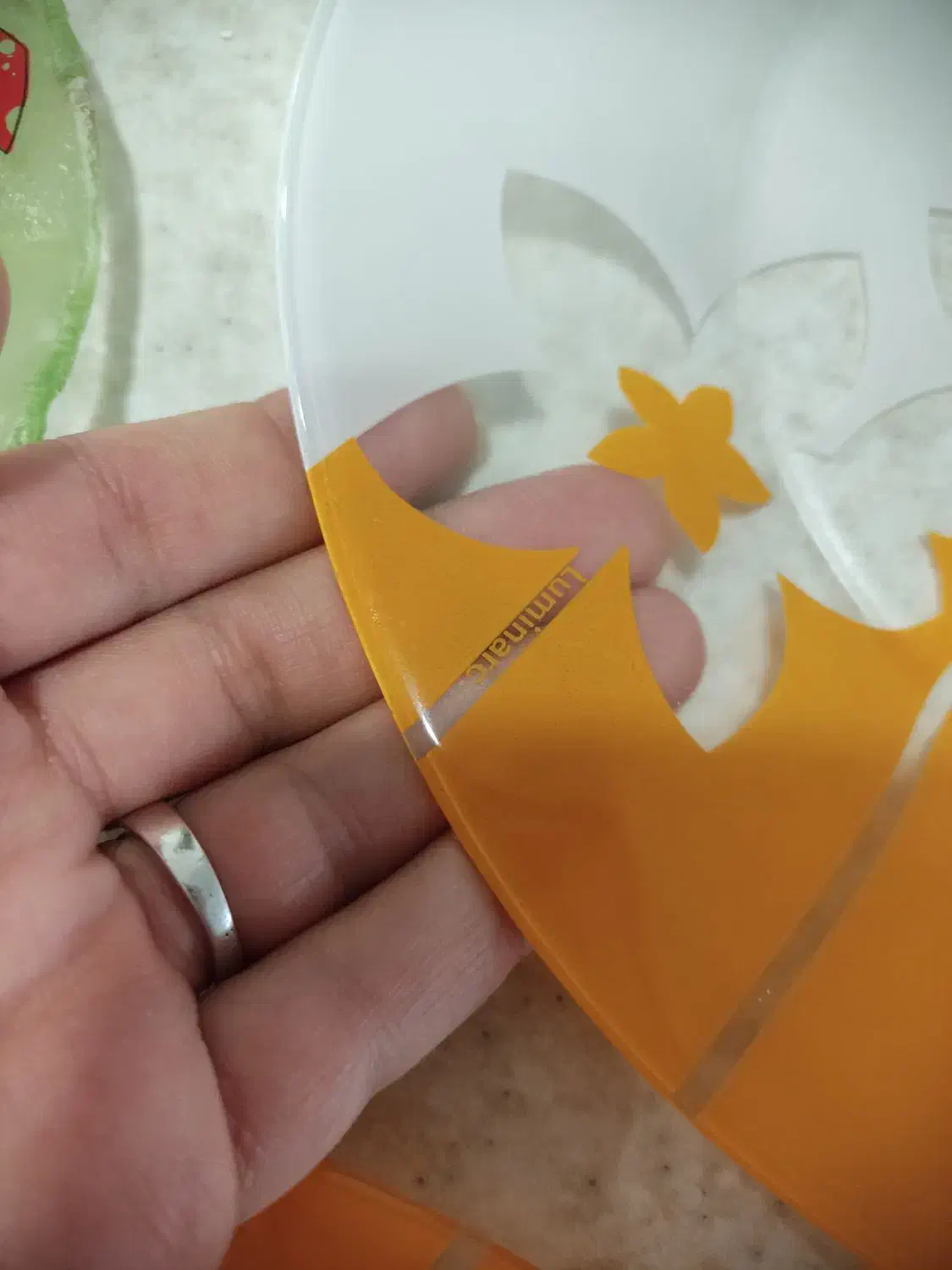 ظرف آرکوپال قدیمی|ظروف سرو و پذیرایی|کرج, شهرک جهان‌نما|دیوار