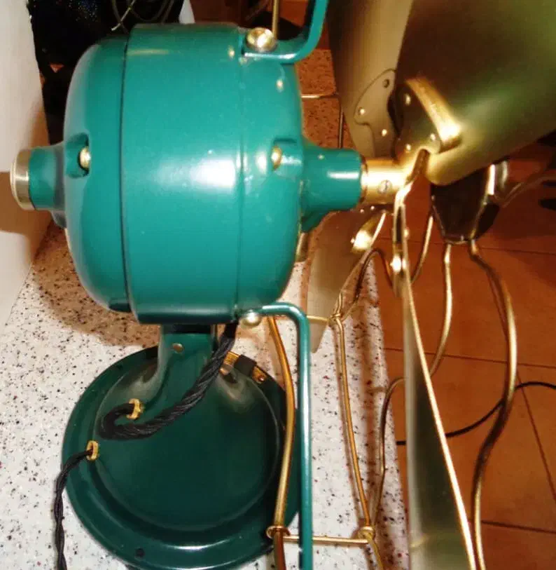 پنکه کلکسیونی عتیقه آنتیک قدیمی|کلکسیون اشیاء عتیقه|کیلان, |دیوار