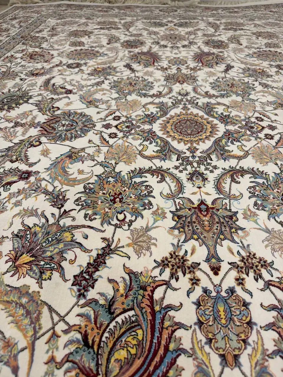 فرش فرهی|فرش|تهران, علم و صنعت|دیوار