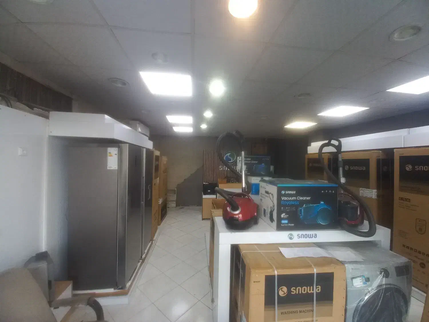 مغازه بزرگ ضیابری|اجارهٔ مغازه و غرفه|رشت, چمارسرا|دیوار