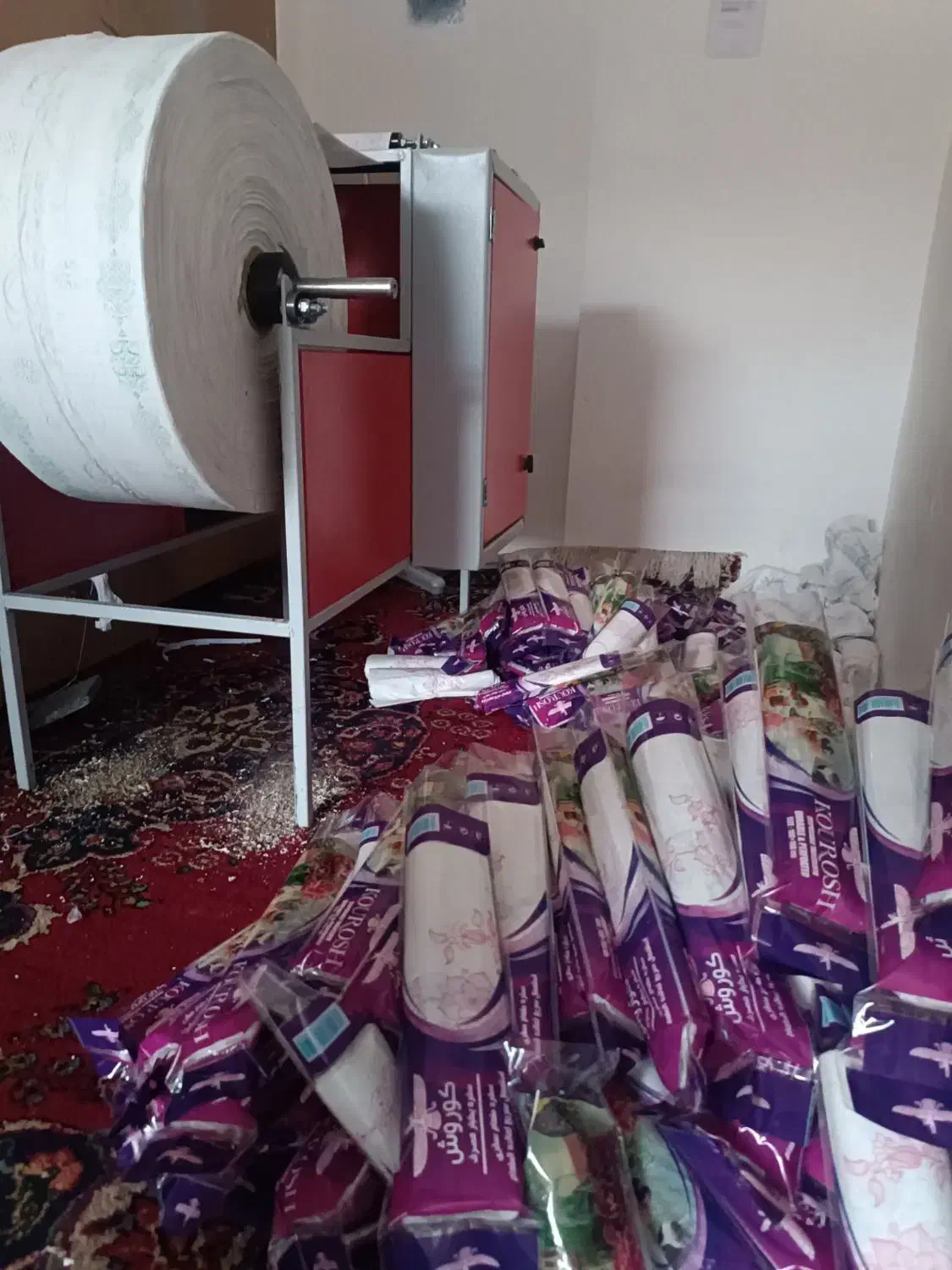 دستگاه رول سفره سه کاره|ماشین‌آلات صنعتی|بسطام, |دیوار