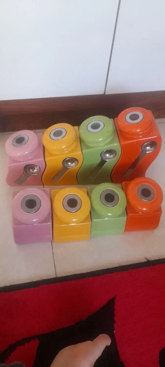 جا ادویه و حبوبات سالم درمیانه|ظروف نگهدارنده، پلاستیکی، یک‌بارمصرف|میانه, |دیوار