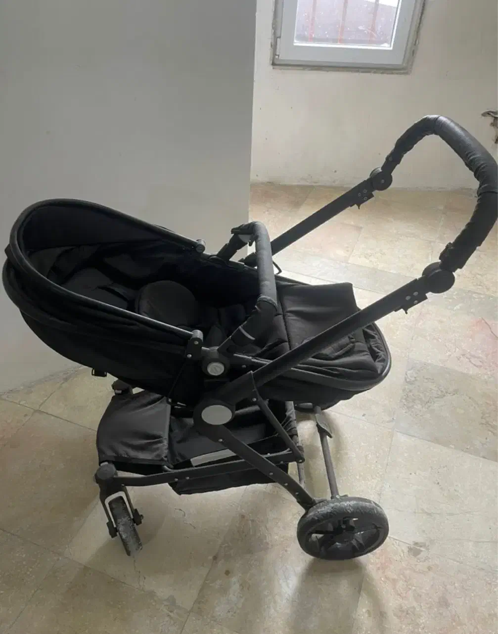 سرویس کالسکه و صندلی ماشین|کالسکه و لوازم جانبی|رشت, معلم|دیوار