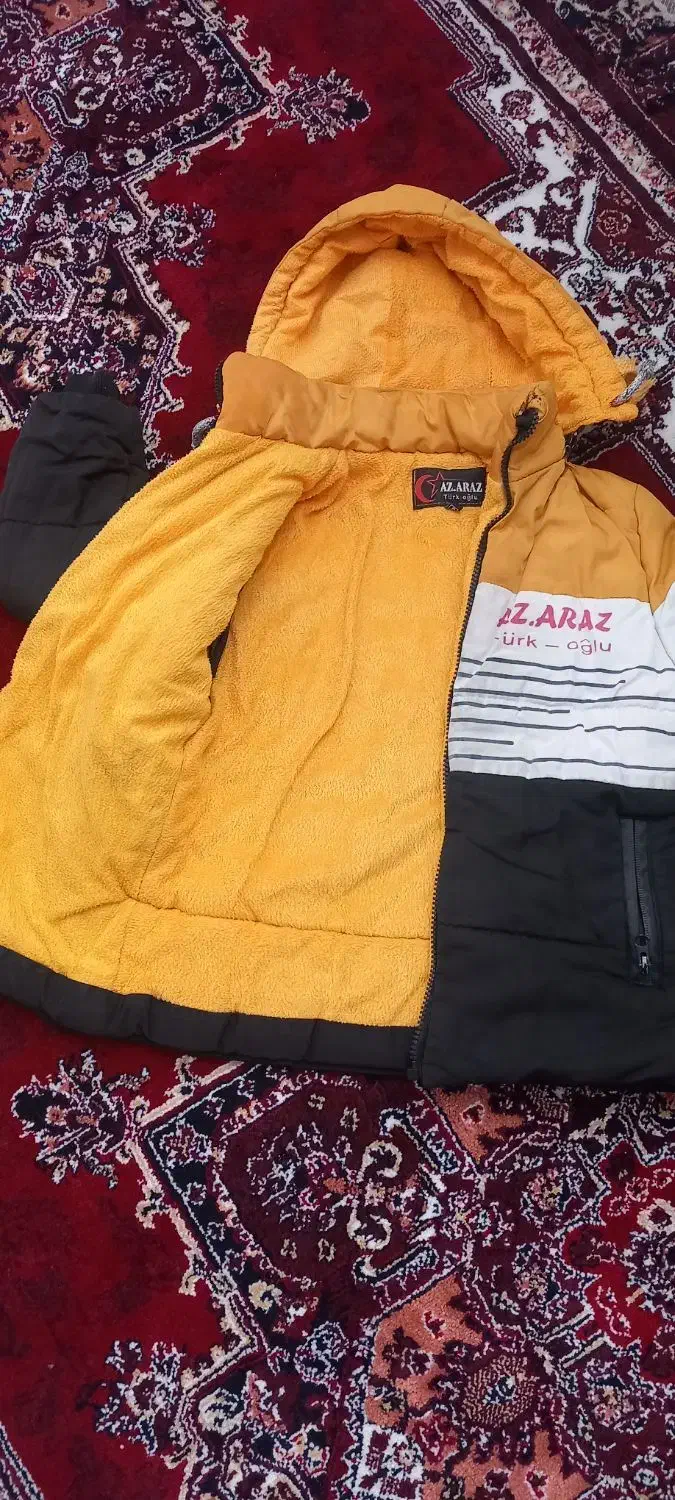 کاپشن بچگانه|کفش و لباس بچه|میانه, |دیوار